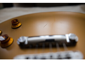 Gibson Les Paul '70s Tribute w/ Min-ETune - Gold Top/Dark Back (85646)