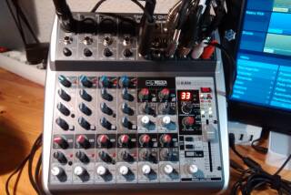 Behringer Xenyx QX1202USB
