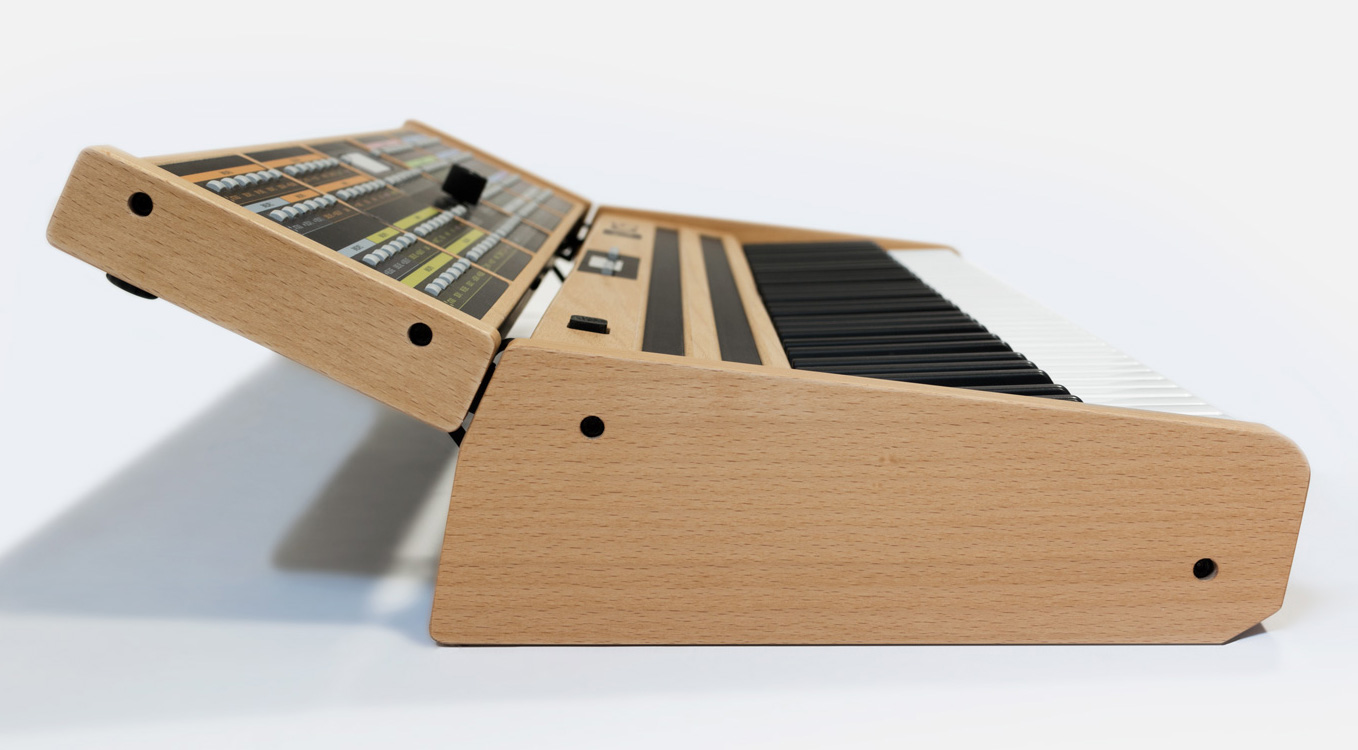 Nonlinear Labs C15 : C15 Side