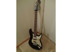 Squier Standard Stratocaster (49196)