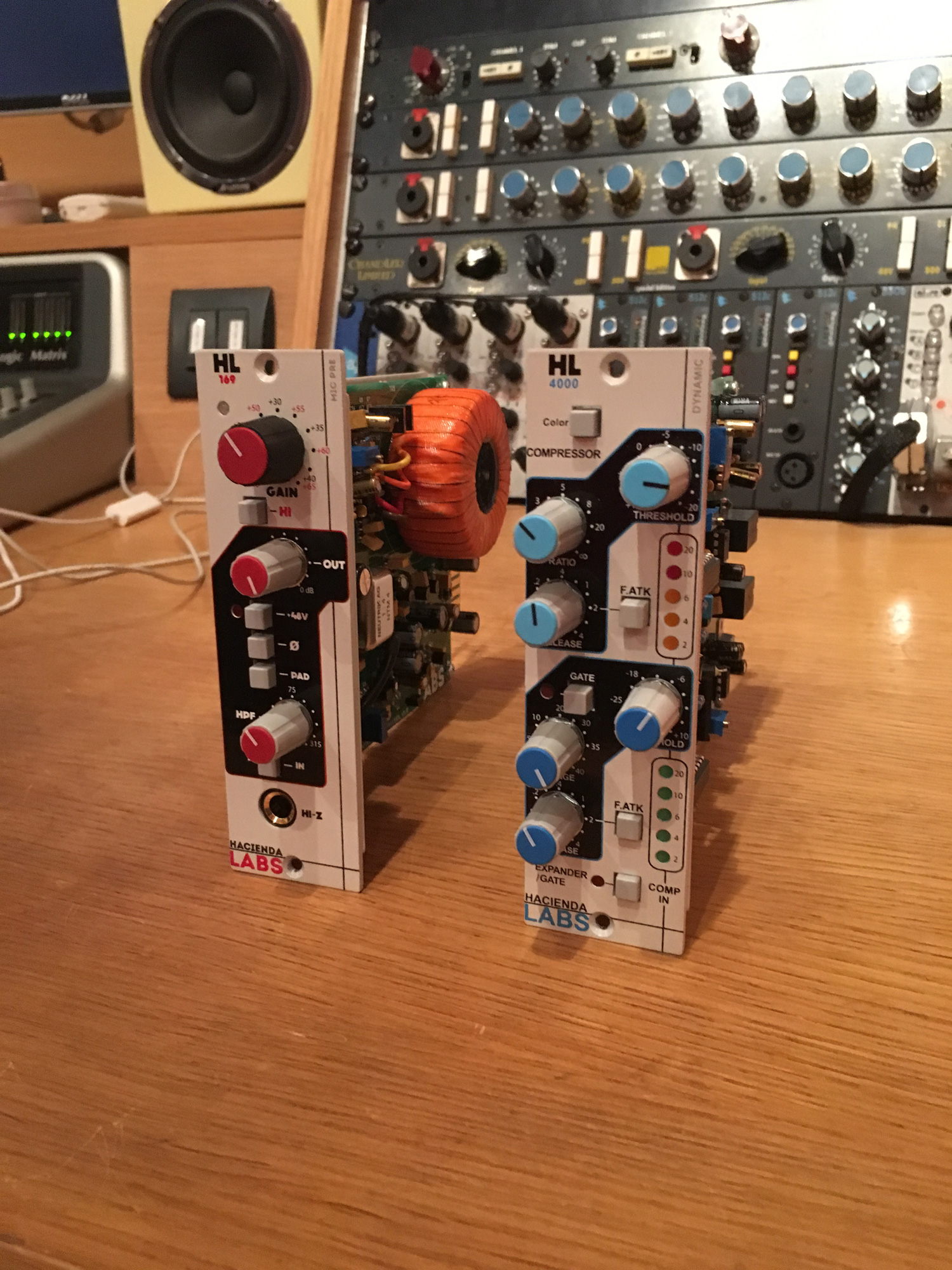 Hacienda Labs HL 169 : HL 169 &amp; HL 4000 Side