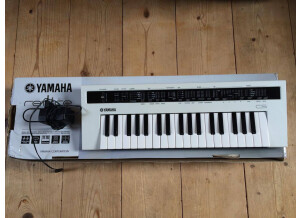 Yamaha Reface CS (5)