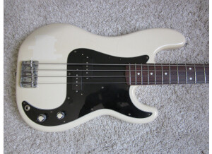 Fender Precision Bass Japan (16410)