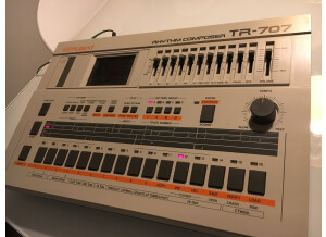 Roland TR-707 (76454)
