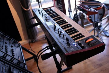 Behringer DeepMind12 : Behringer DeepMind12 (23596) Behringer DeepMind12 : Behringer DeepMind12 (23596)