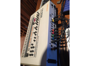 Roland TR-909 (37149)