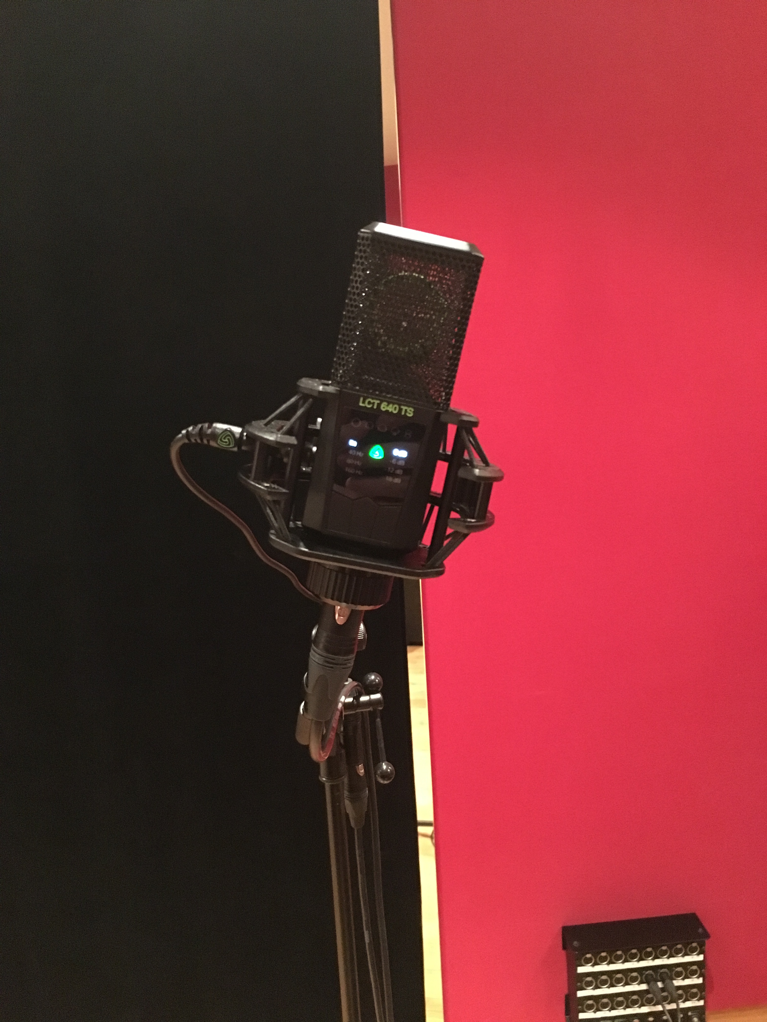 Lewitt LCT 640 TS : 4_Lewitt Side Cable