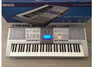 Yamaha PSR-295 (24373)