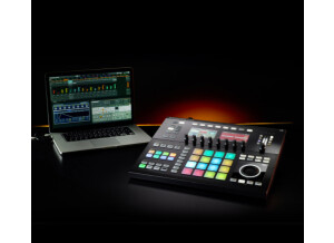 Native Instruments Maschine Studio (18767)