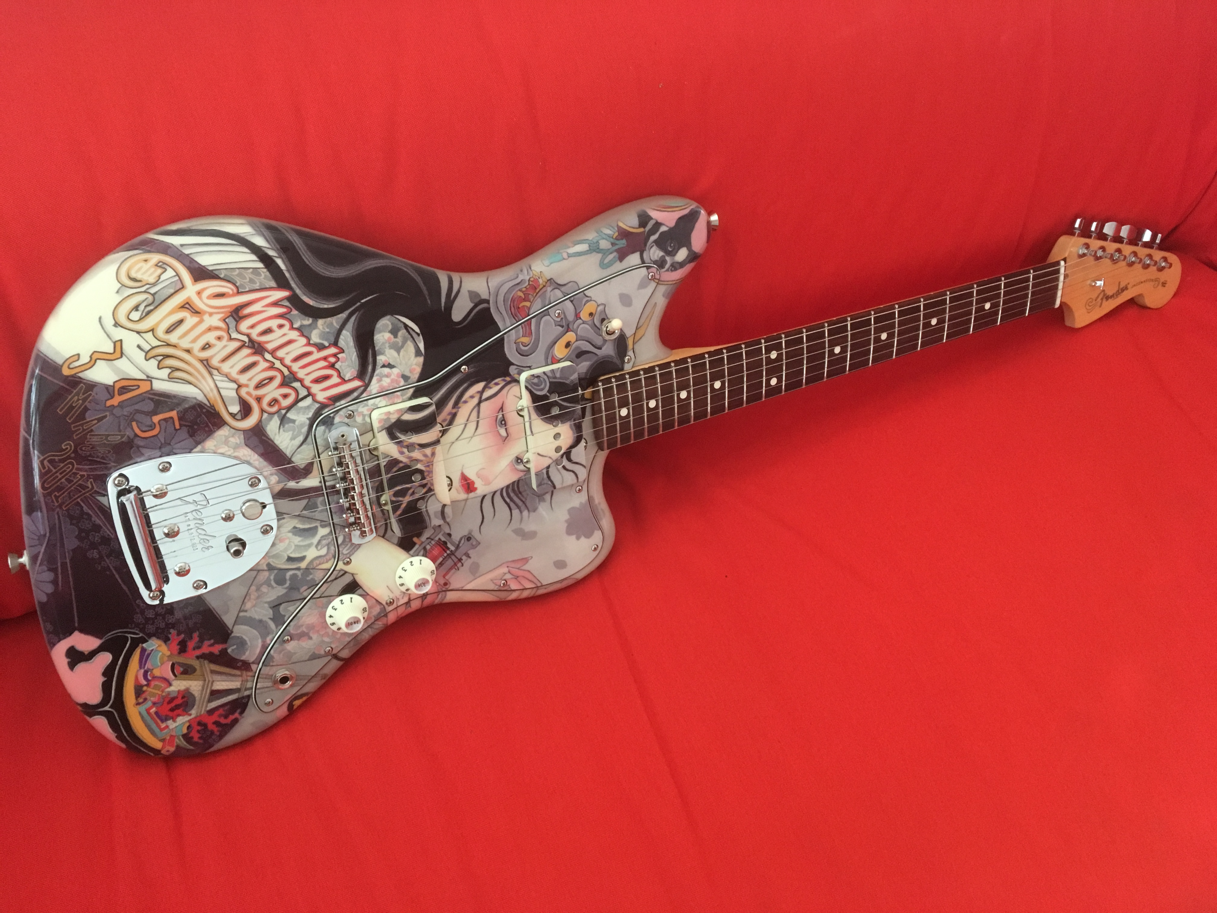 Jazzmaster Am Pro   Mondial Tatouage 2017.JPG