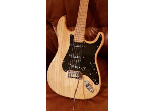 Fender Special Edition Lite Ash Stratocaster (30794)