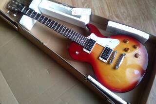 Cort CR100