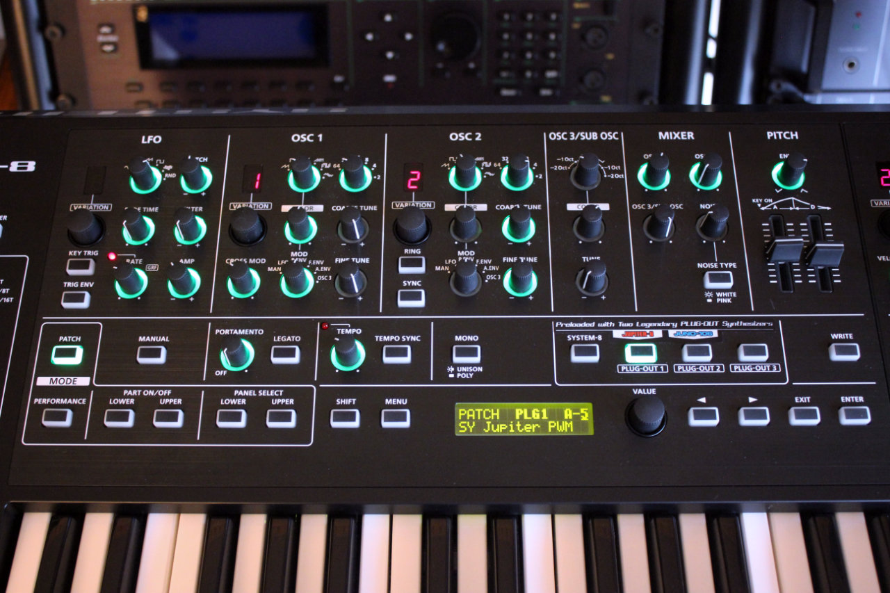 Roland SYSTEM-8 : Roland SYSTEM-8 (81379)