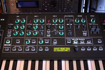 Roland SYSTEM-8 : Roland SYSTEM-8 (81379) Roland SYSTEM-8 : Roland SYSTEM-8 (81379)