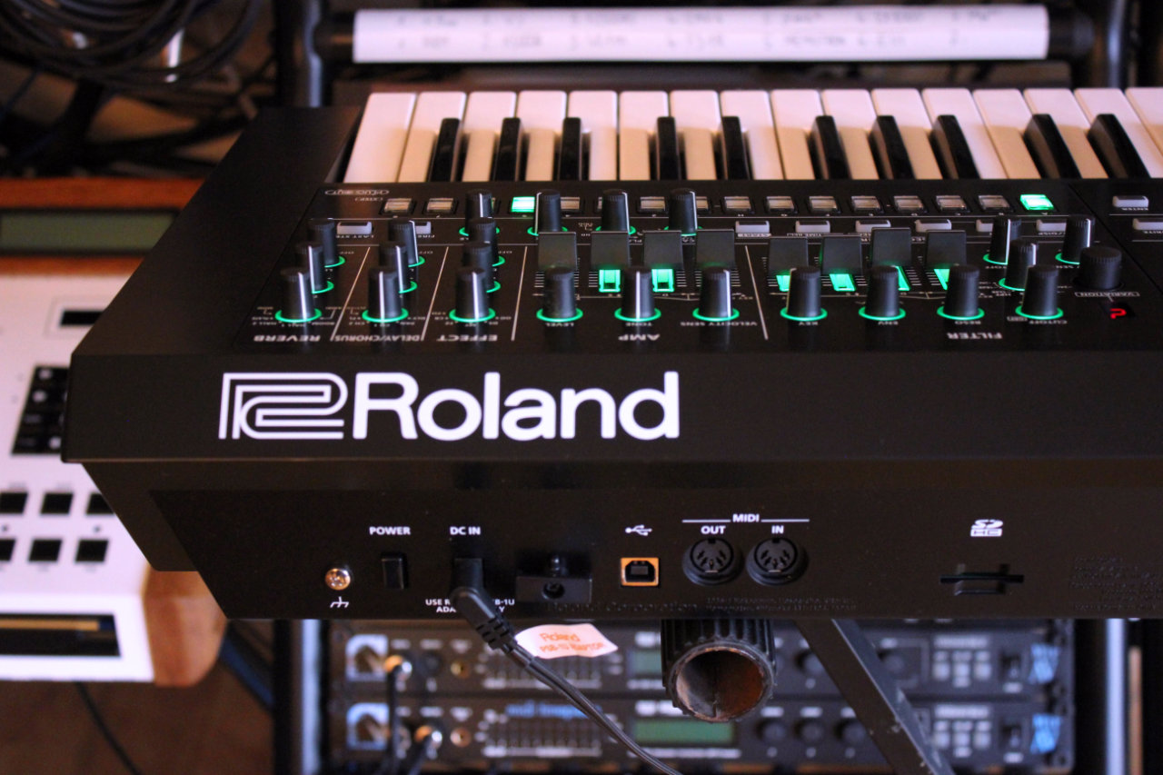 Roland SYSTEM-8 : System 8 2tof 16.JPG