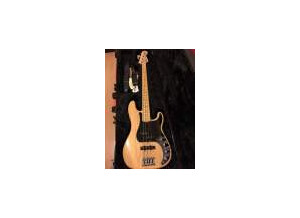 Fender American Deluxe Precision Bass [2010-2015] (31813)