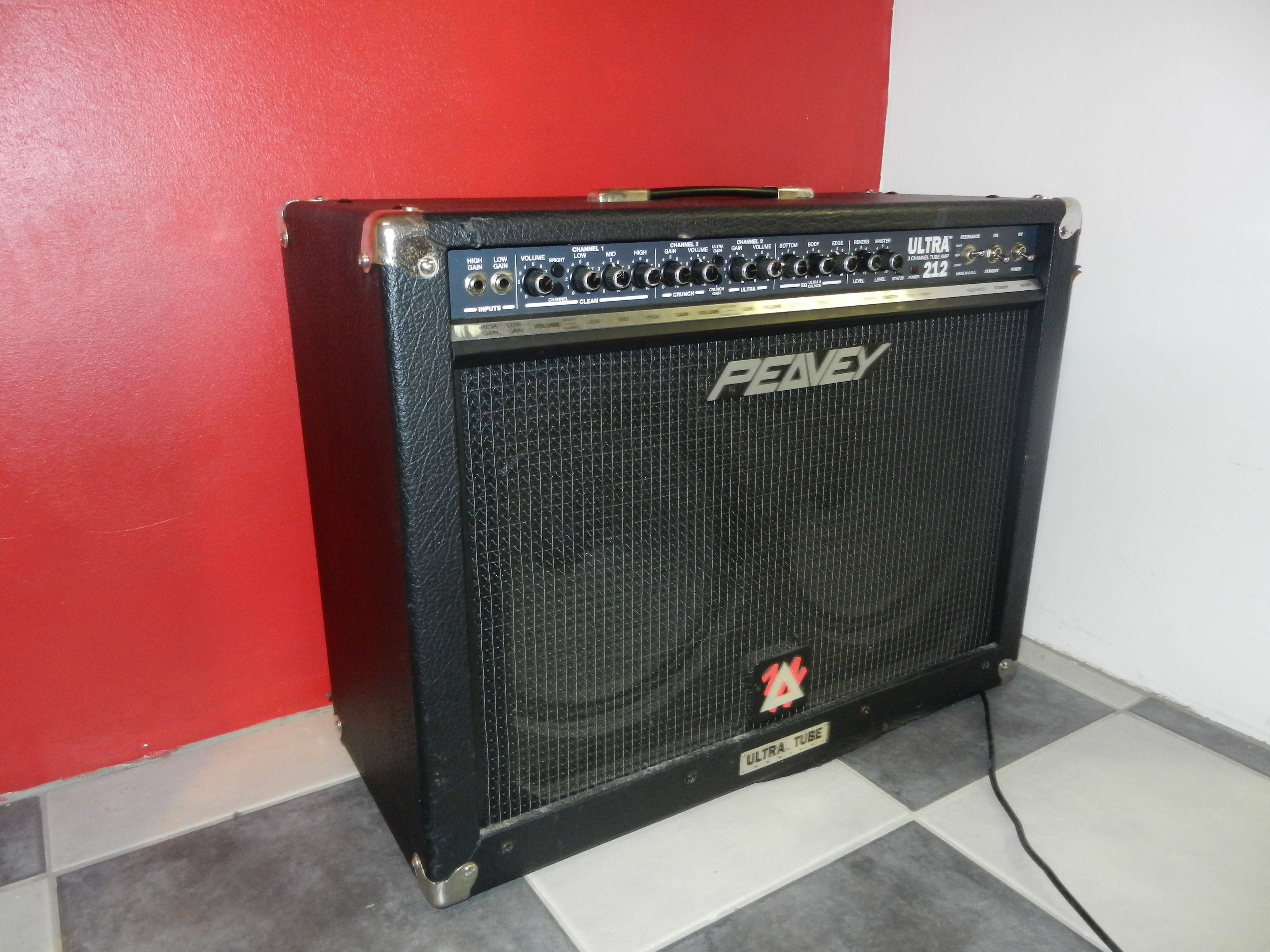 peavey ultra tube 212