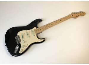 Fender Standard Stratocaster [2009-Current] (64332)