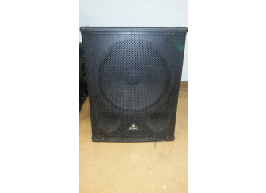 Behringer Eurolive B1800X PRO (98027)