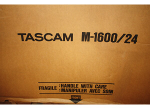 Tascam M-1600/24