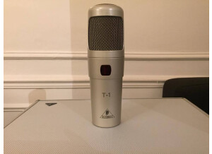 Behringer T-1 Studio Condenser Microphone (92597)