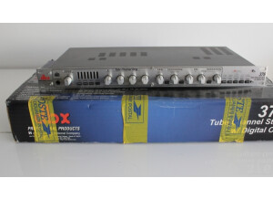 Pré ampli DBX 376 a lampe neuf