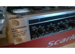 Behringer Ultragain Pro MIC2200 (20559)
