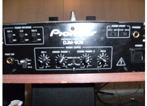 Pioneer DJM-909 (1700)