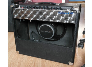 Tech 21 Trademark 60 1x12 (75496)