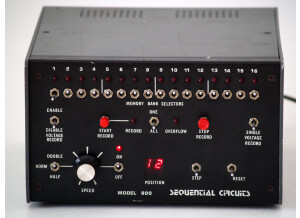 Sequential Circuits model 800 cv gate sequencer (64440)