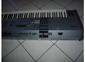 Yamaha MOTIF ES8 (31895)