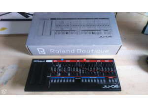 Roland JU-06 (89443)