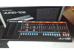 Roland JU-06 (70851)