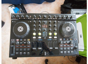 Native Instruments Traktor Kontrol S4 (21574)