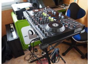 Native Instruments Traktor Kontrol S4 (22288)