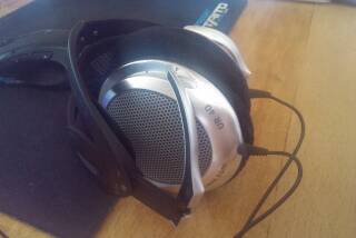 Koss UR40