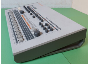 Roland TR-909 (56369)