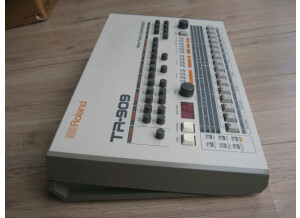 Roland TR-909 (86528)
