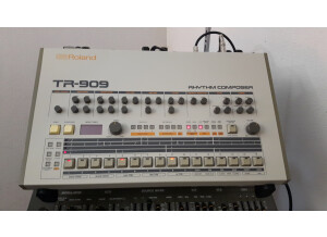 Roland TR-909 (43246)