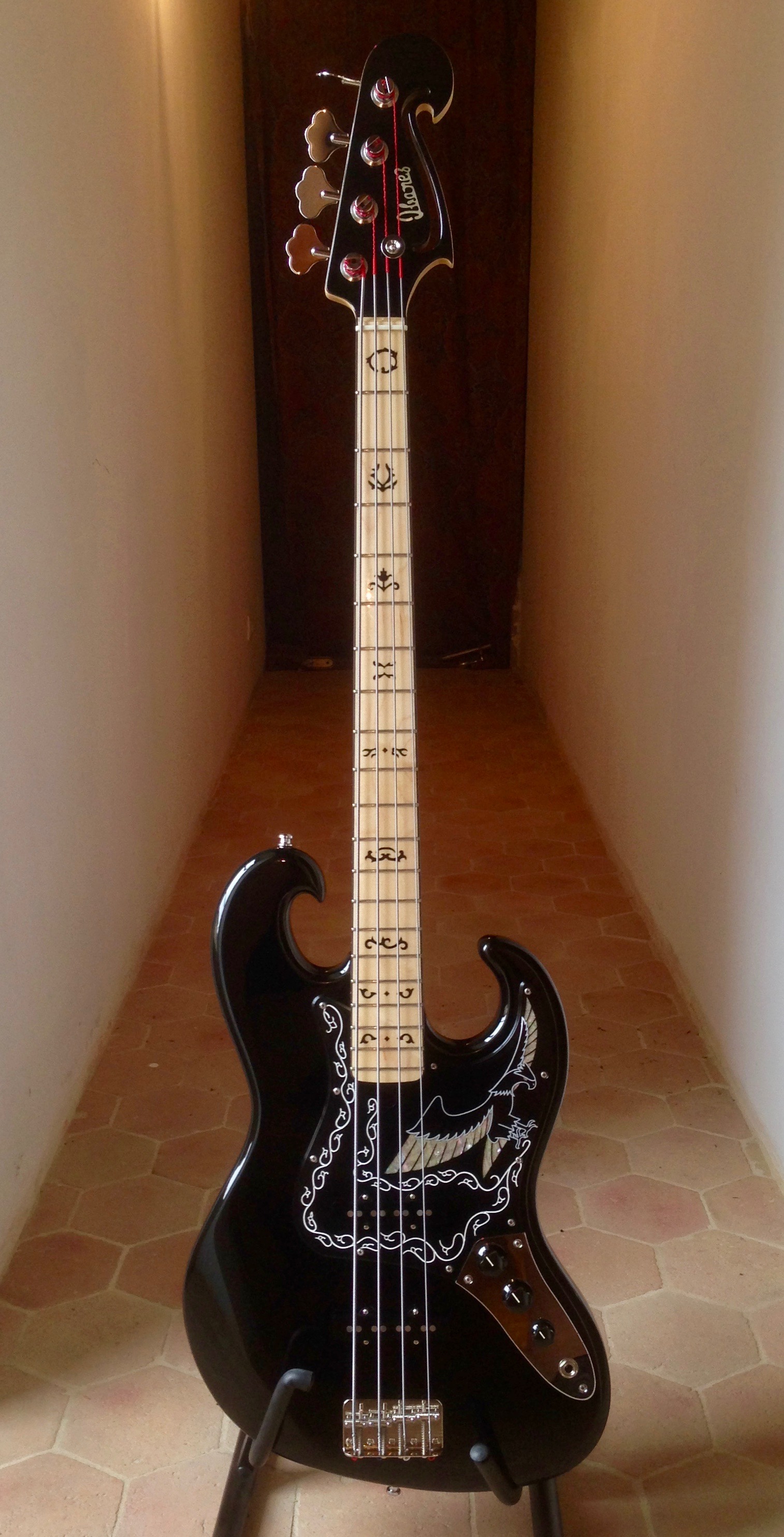 Ibanez 2609B Black Eagle