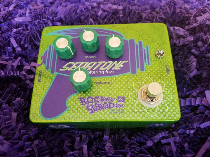Rocket Surgeon Labs Seratone Mood Altering Fuzz Pedal Rocket Surgeon Labs Seratone Mood Altering Fuzz Pedal