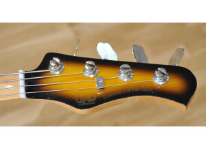 Hondo Precision Bass