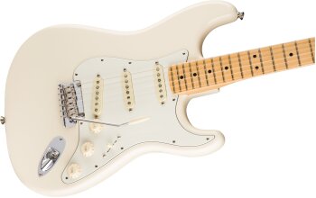 3 Vibrato d'une Stratocaster American Professional. Le design a peu évolué depuis les premiers %22synchronized tremolo%22 3 Vibrato d'une Stratocaster American Professional. Le design a peu évolué depuis les premiers %22synchronized tremolo%22