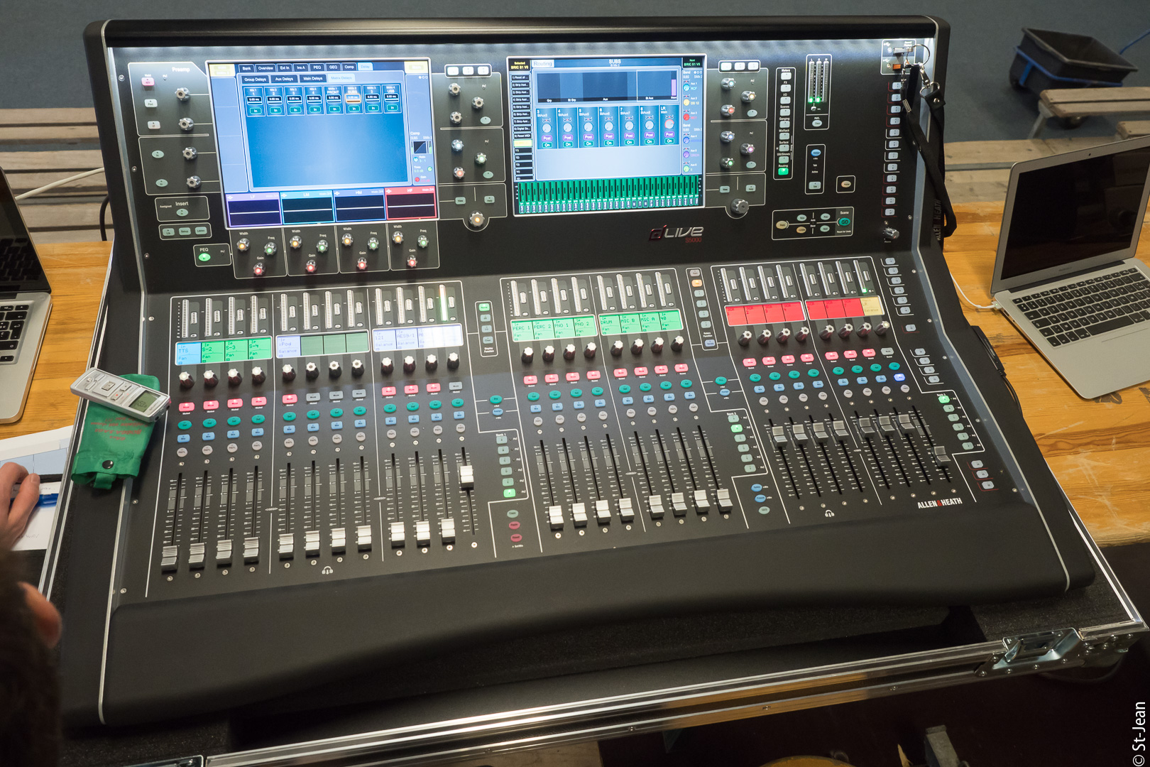 Allen & Heath dLive S5000