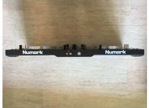 Numark Mixtrack Pro III (31763)