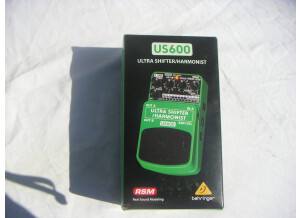 Behringer Ultra Shifter/Harmonist US600 (23397)