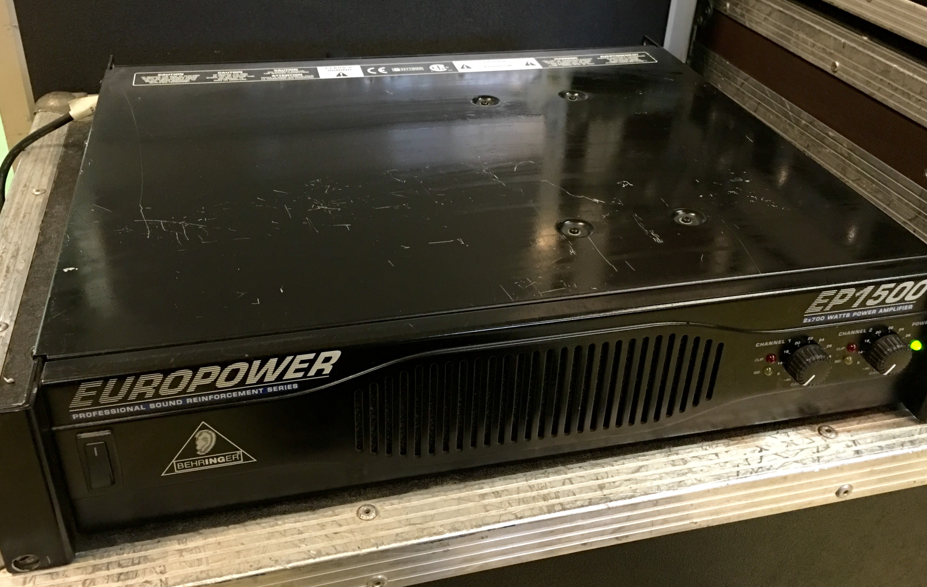 Pictures and images Behringer Europower EP1500 - Audiofanzine