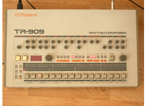 Roland TR-909 (7862)