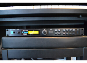 Alesis D4 (37511)