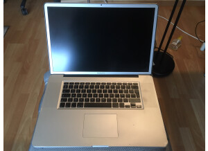 Apple MacBook Pro 17" (6845)